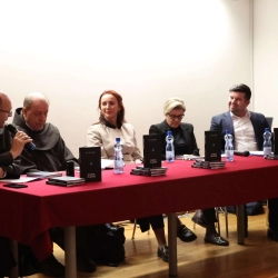 Fra Iko Skoko predstavio svoju novu knjigu 'Zašto plačeš'